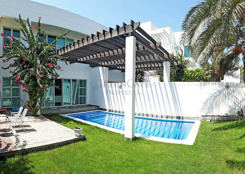 Villa with Private Pool and Beach Access