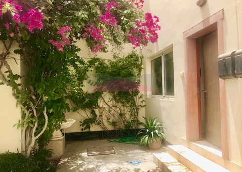 FABULOUS 4 BED VILLA WITH DIRECT BEACH ACCESS