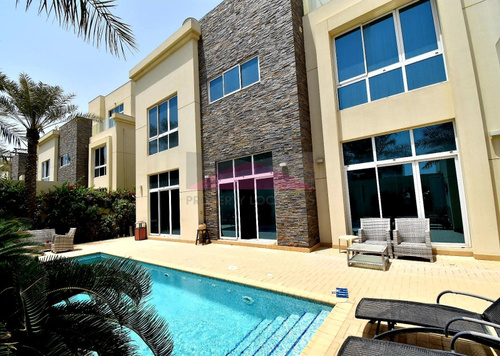 LUXURY WATERFRONT HOME WITH PRIVATE POOL