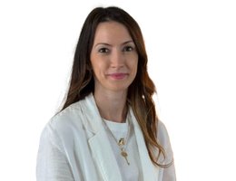 Agent Zsuzsanna Gecse