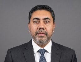 العميل  Karim