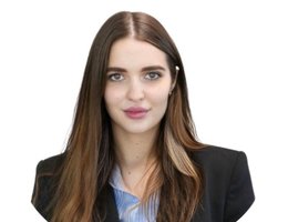 العميل Alisa Fardan 