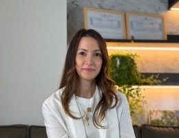 Agent Zsuzsanna Gecse