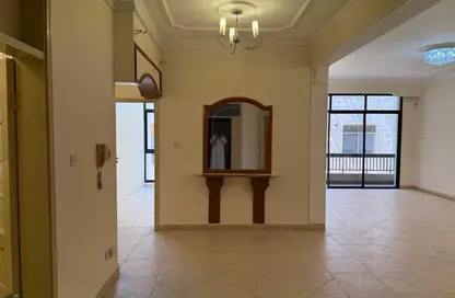 Apartment - 2 Bedrooms - 2 Bathrooms for rent in Um Al Hasam - Manama - Capital Governorate