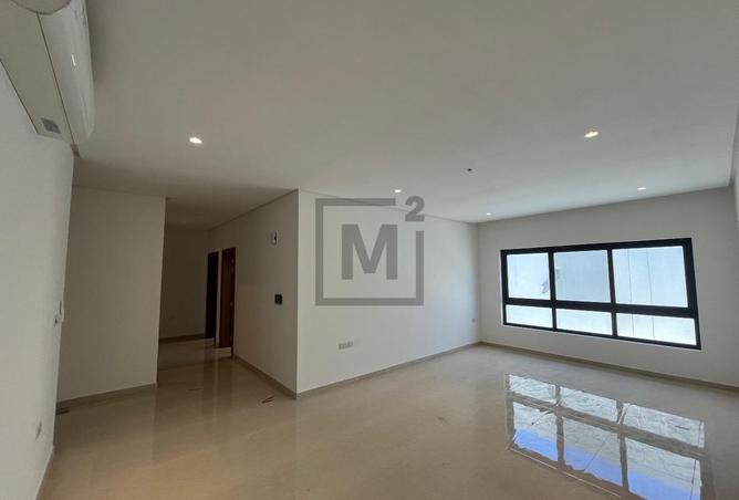 966823 - Property Image 3