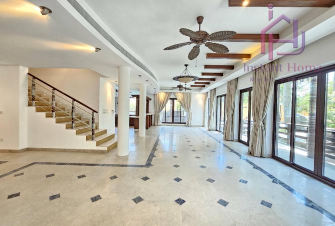 966448 - Property Image 2