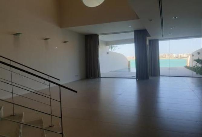 967993 - Property Image 3