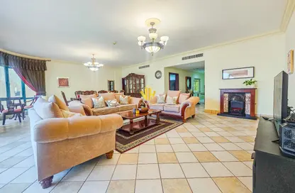 Apartment - 3 Bedrooms - 3 Bathrooms for rent in Al Juffair - Capital Governorate