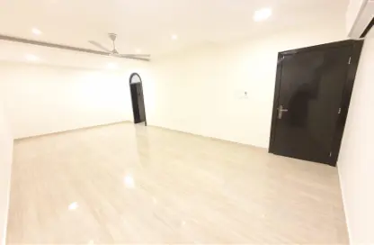 Empty Room image for: Apartment - 3 Bedrooms - 3 Bathrooms for sale in Busaiteen - Muharraq Governorate, Image 1