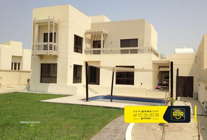 748702 - Property Image 2