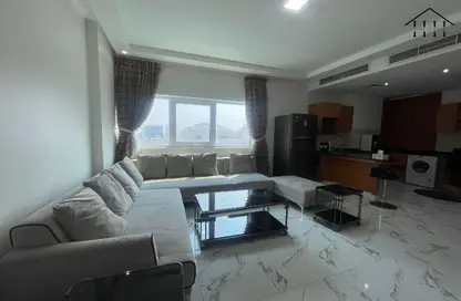 Apartment - 1 Bedroom - 2 Bathrooms for rent in Sanabis - Manama - Capital Governorate