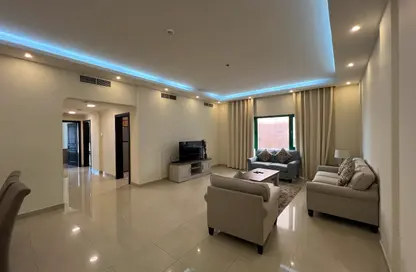 Apartment - 2 Bedrooms - 2 Bathrooms for rent in Al Juffair - Capital Governorate