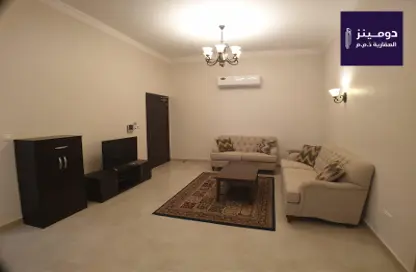Living Room image for: Apartment - 3 Bedrooms - 2 Bathrooms for rent in Shakhura - Northern Governorate, Image 1