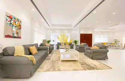 Villa - 4 Bedrooms - 4 Bathrooms for rent in Saar - Northern Governorate