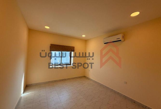 975541 - Property Image 3