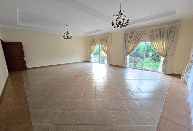 984928 - Property Image 2