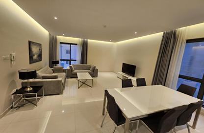 Apartment - 2 Bedrooms - 2 Bathrooms for rent in Busaiteen - Muharraq Governorate