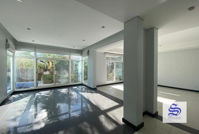 958292 - Property Image 2