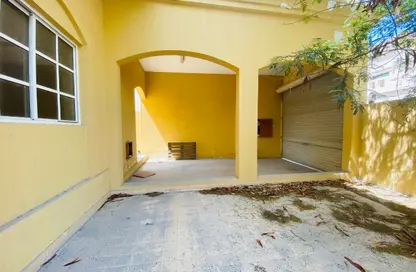 Office Space - Studio - 4 Bathrooms for rent in Mahooz - Manama - Capital Governorate