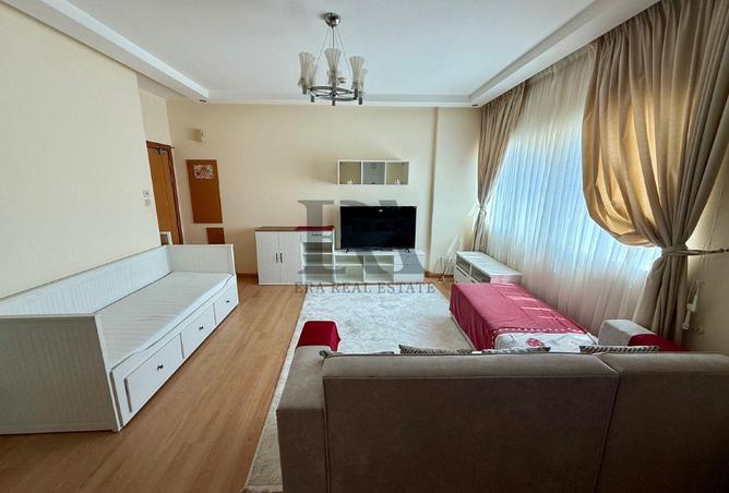 967612 - Property Image 2