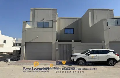 Villa - 5 Bedrooms - 7 Bathrooms for sale in Arad - Muharraq Governorate