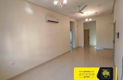 Apartment - 2 Bedrooms - 2 Bathrooms for rent in Janabiya - Northern Governorate