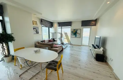 Apartment - 2 Bedrooms - 2 Bathrooms for rent in Sanabis - Manama - Capital Governorate