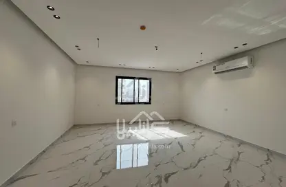 Apartment - 3 Bedrooms - 4 Bathrooms for sale in Hidd - Muharraq Governorate