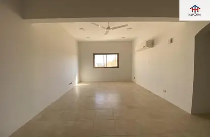 Apartment - 2 Bedrooms - 2 Bathrooms for rent in Zinj - Manama - Capital Governorate