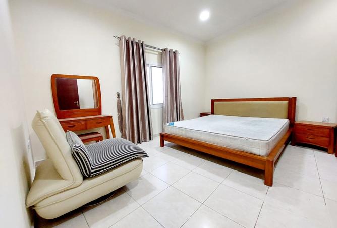 951889 - Property Image 3