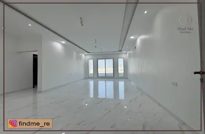Apartment - 5 Bedrooms - 5 Bathrooms for sale in Hidd - Muharraq Governorate