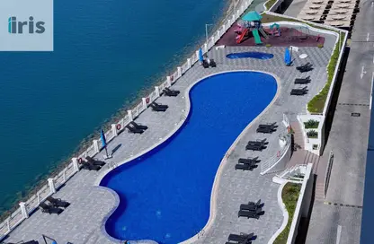 شقة - 2 غرف نوم - 5 حمامات للايجار في جزيرة الريف - محافظة العاصمة