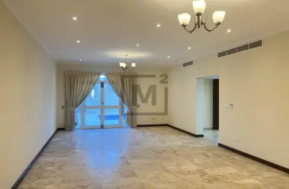 فيلا - 6 غرف نوم - 5 حمامات للايجار في البسيتين - المحرق