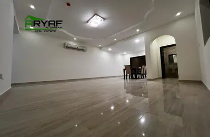 Empty Room image for: Apartment - 3 Bedrooms - 2 Bathrooms for sale in Busaiteen - Muharraq Governorate, Image 1