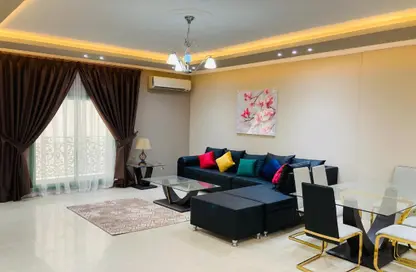 Living / Dining Room image for: Whole Building - Studio - 3 Bathrooms for sale in Busaiteen - Muharraq Governorate, Image 1