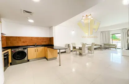 Apartment - 1 Bedroom - 2 Bathrooms for rent in Al Juffair - Capital Governorate