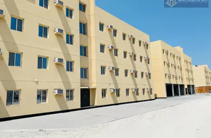Labor Camp - Studio - 7+ Bathrooms for rent in Hidd - Muharraq Governorate
