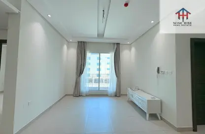 Apartment - 2 Bedrooms - 2 Bathrooms for rent in Al Burhama - Manama - Capital Governorate