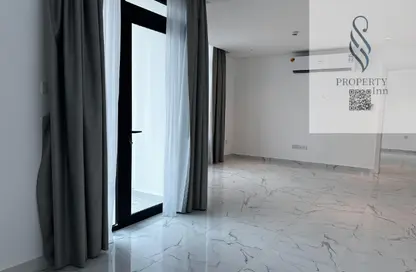 Apartment - 2 Bedrooms - 2 Bathrooms for rent in Karbabad - Manama - Capital Governorate