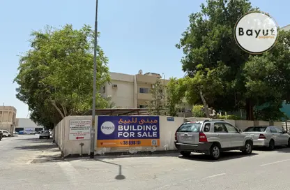 عمارة بالكامل - 8 غرف نوم - 8 حمامات للبيع في السقية - المنامة - محافظة العاصمة