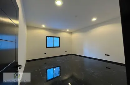 Empty Room image for: Apartment - 1 Bedroom - 1 Bathroom for rent in Janabiya - Northern Governorate, Image 1