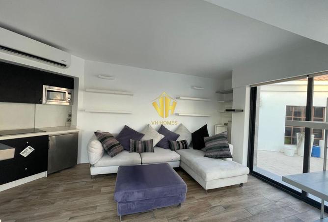 977442 - Property Image 2