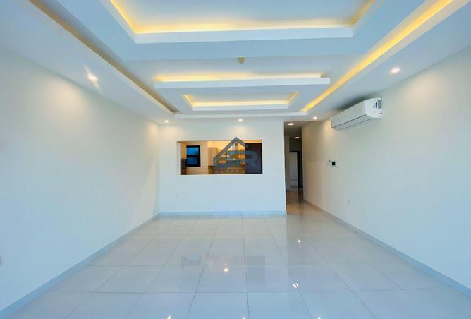 979634 - Property Image 2