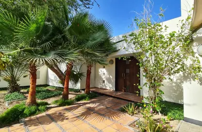 عمارة بالكامل - استوديو - 3 حمامات للايجار في درة البحرين - المحافظة الجنوبية