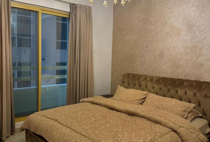 981602 - Property Image 2