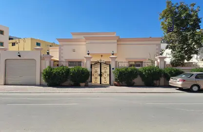 Villa - 4 Bedrooms - 3 Bathrooms for rent in Alhajiyat - Riffa - Southern Governorate