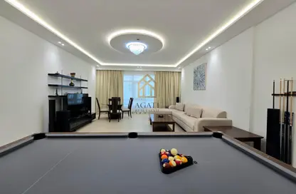 Apartment - 2 Bedrooms - 3 Bathrooms for rent in Al Juffair - Capital Governorate
