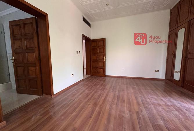 965443 - Property Image 3
