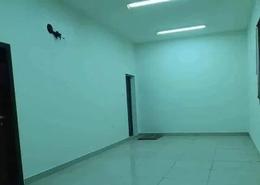 صورةغرفة فارغة لـ: مكتب - 1 حمام للكراء في عراد - المحرق, صورة 1