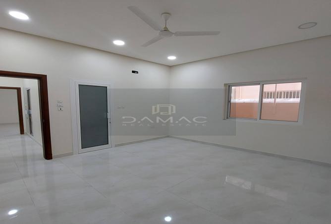 970010 - Property Image 2